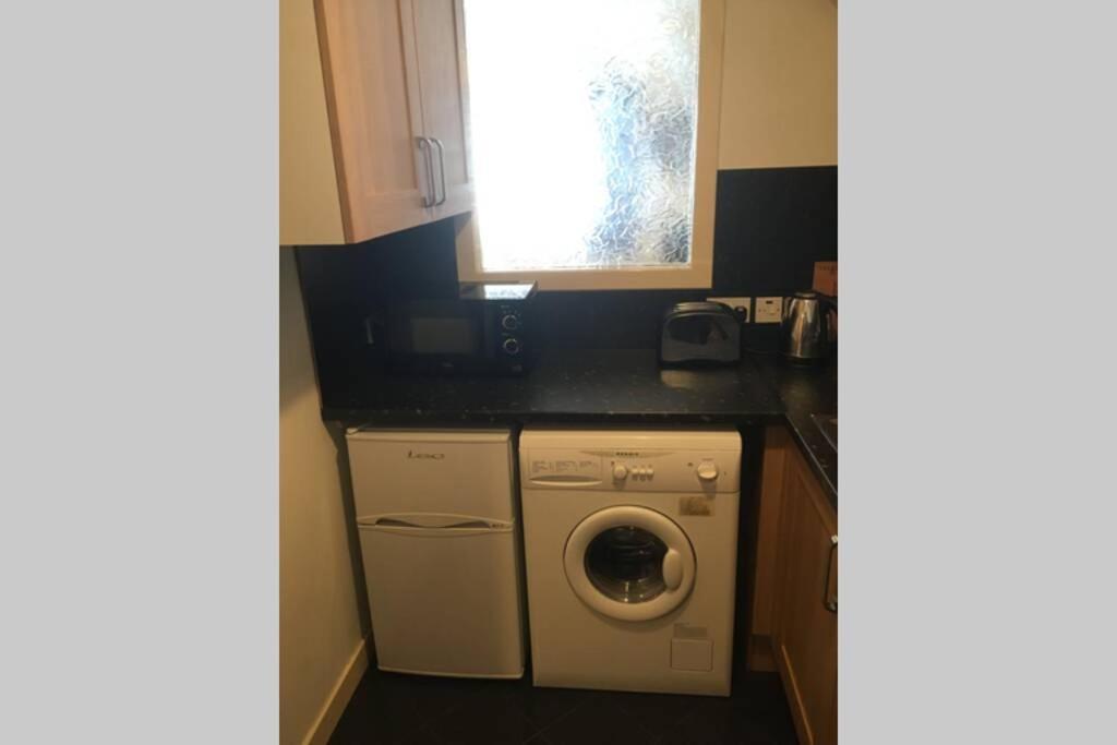2 Bedroom Flat In Stornoway Town Centre Stornoway (Isle of Lewis) Exterior photo