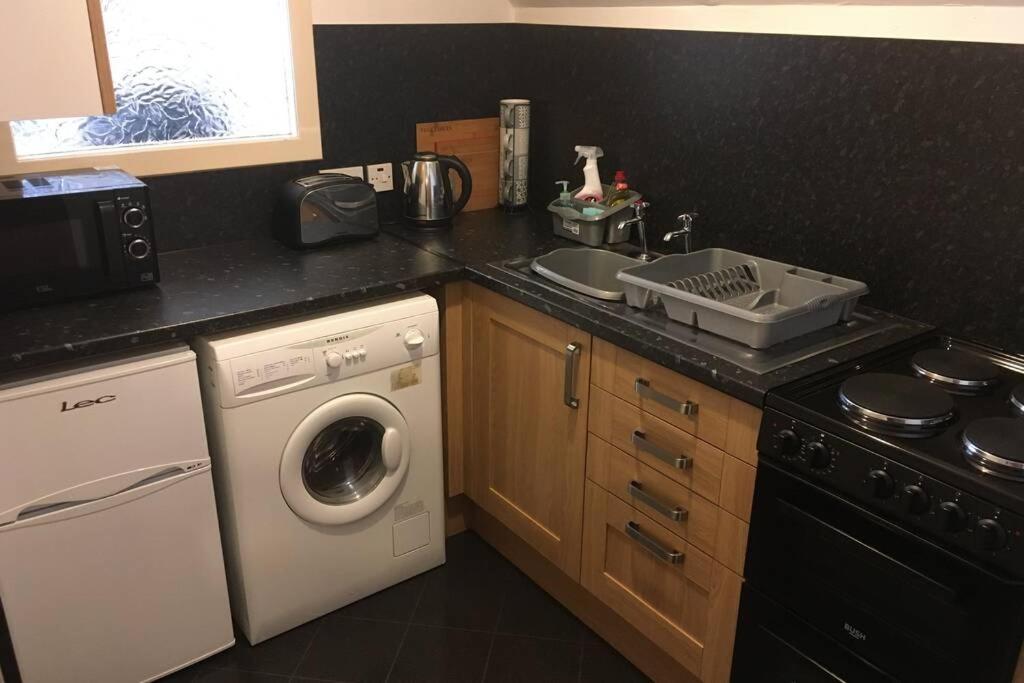 2 Bedroom Flat In Stornoway Town Centre Stornoway (Isle of Lewis) Exterior photo